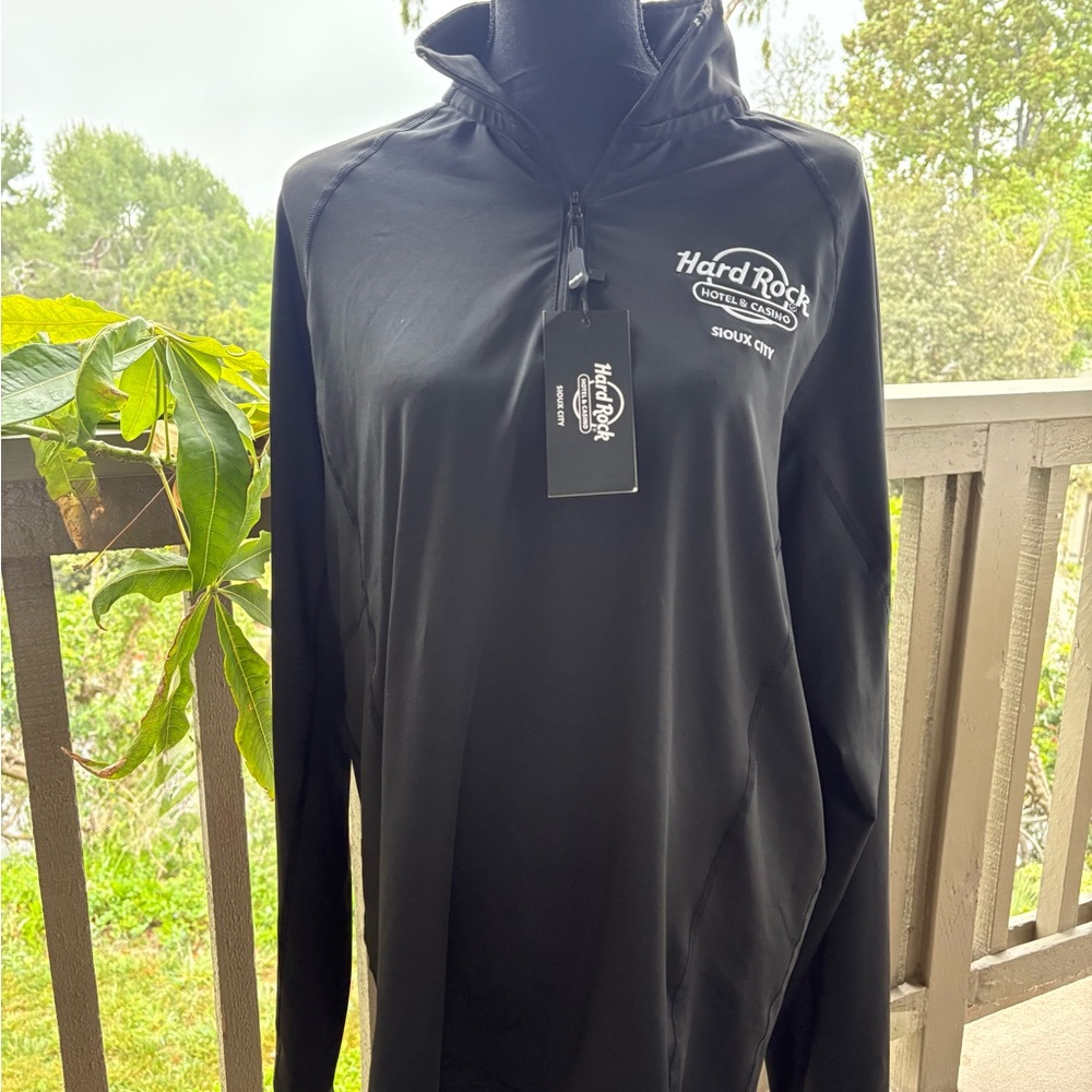Hard Rock Cafe Black Men’s Long-Sleeve Quarter Zip Pullover Size M-Sioux City